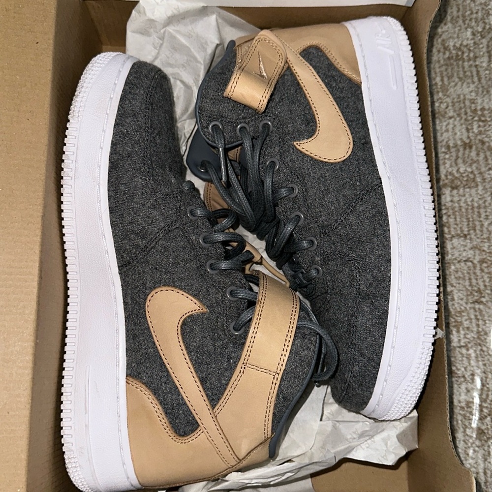Women’s Air Force ‘07 Mid LTHR PRM